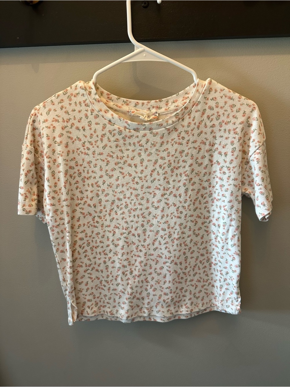 Pink Rose Women's Cream Floral Short-Sleeve Tee